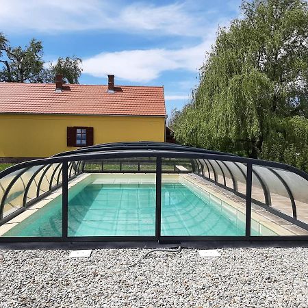 Marfi Vendeghaz Villa Magyarszerdahely Buitenkant foto
