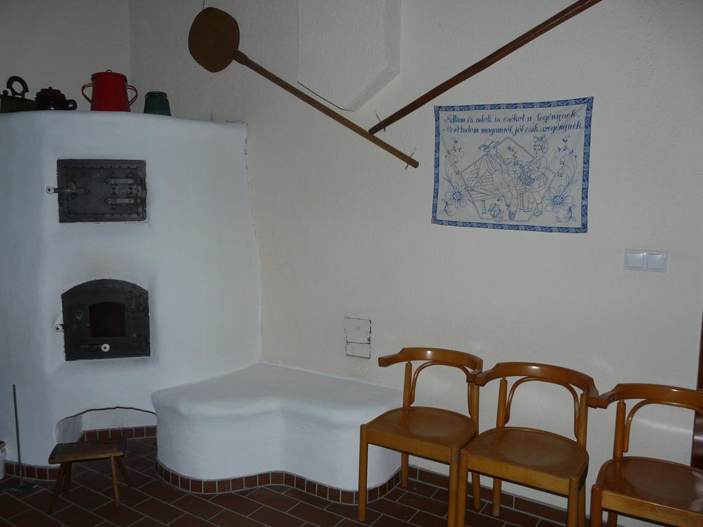 Marfi Vendeghaz Villa Magyarszerdahely Kamer foto